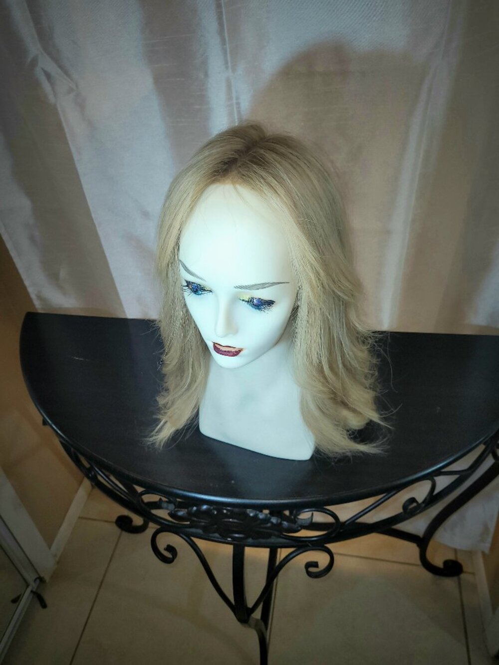 Human Hair - Picture 2 of 9